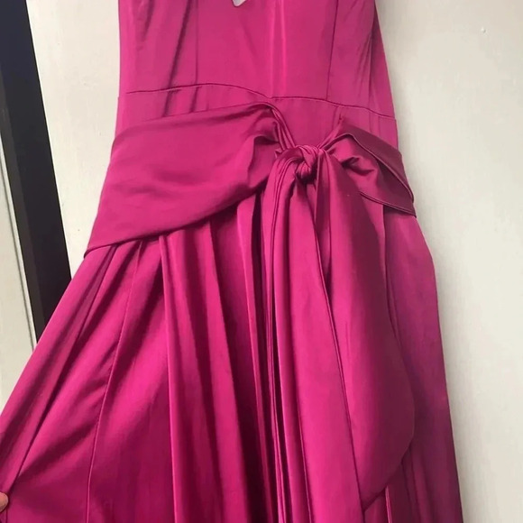 Mac Duggal Ieena Pleated Satin Tie-Waist Gown size 6 - Picture 7 of 12